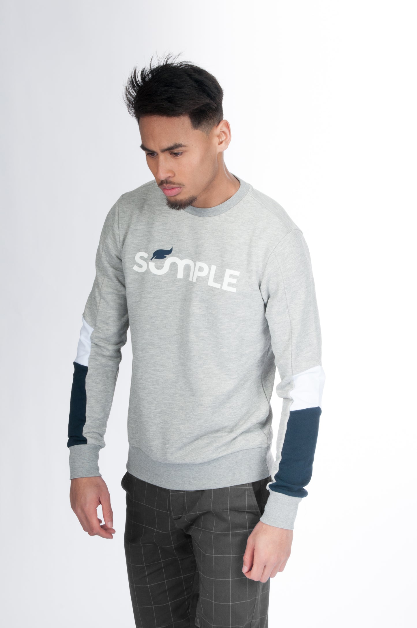 Sweatshirt - Logo centré