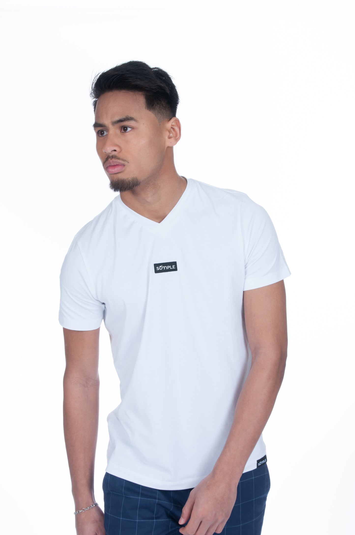 T-shirt Col V - Logo centré